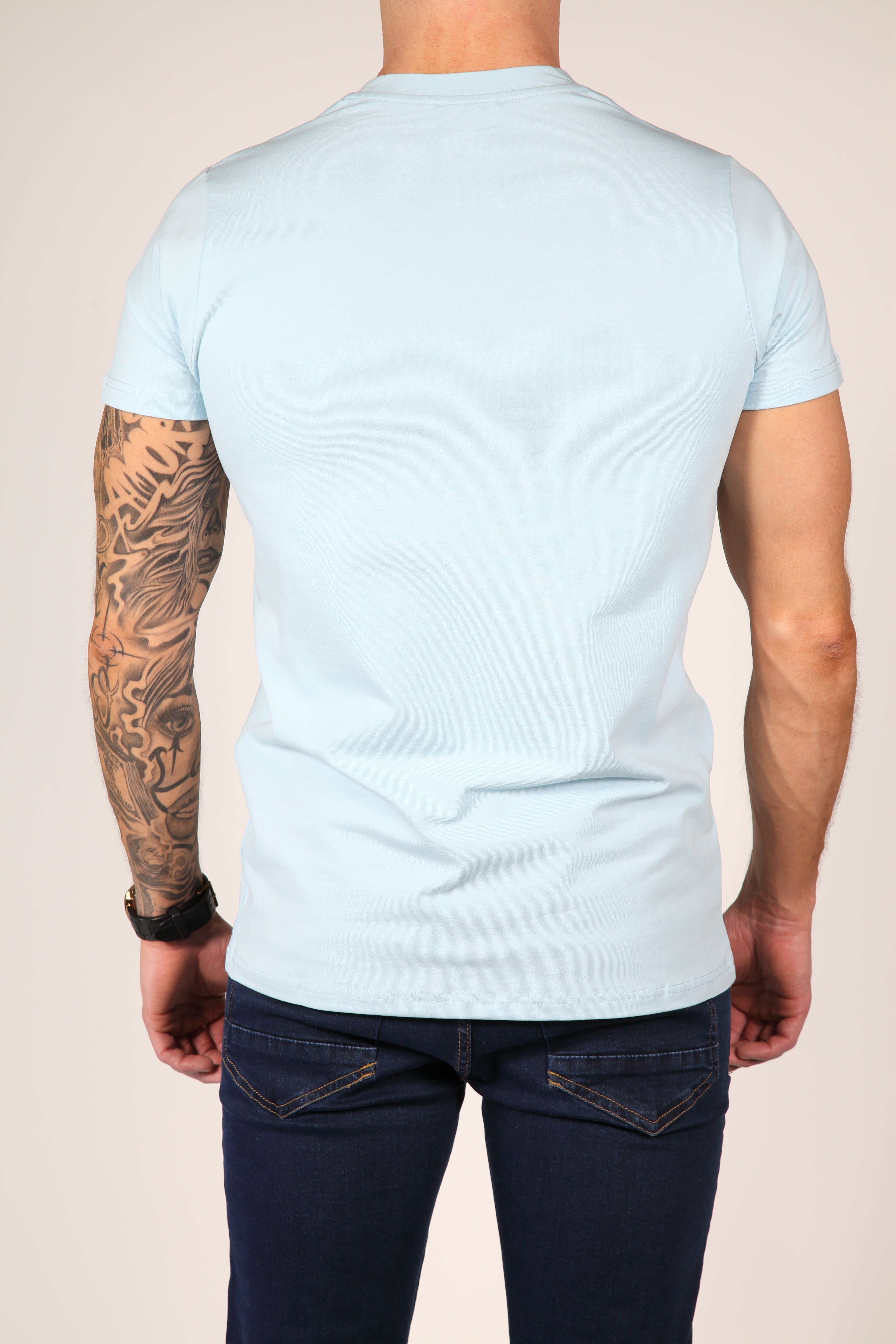 Camiseta azul claro