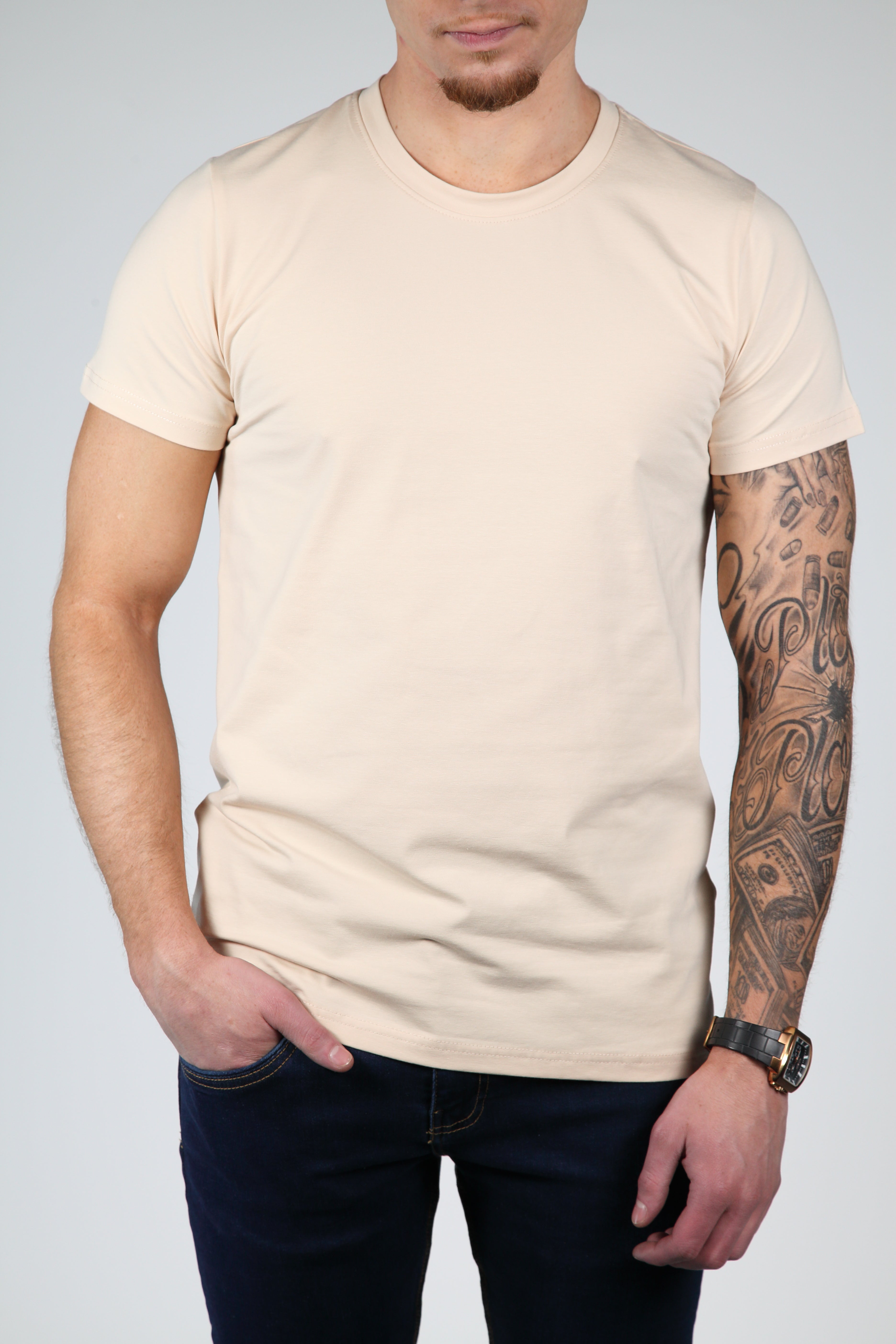 Camiseta beige básica