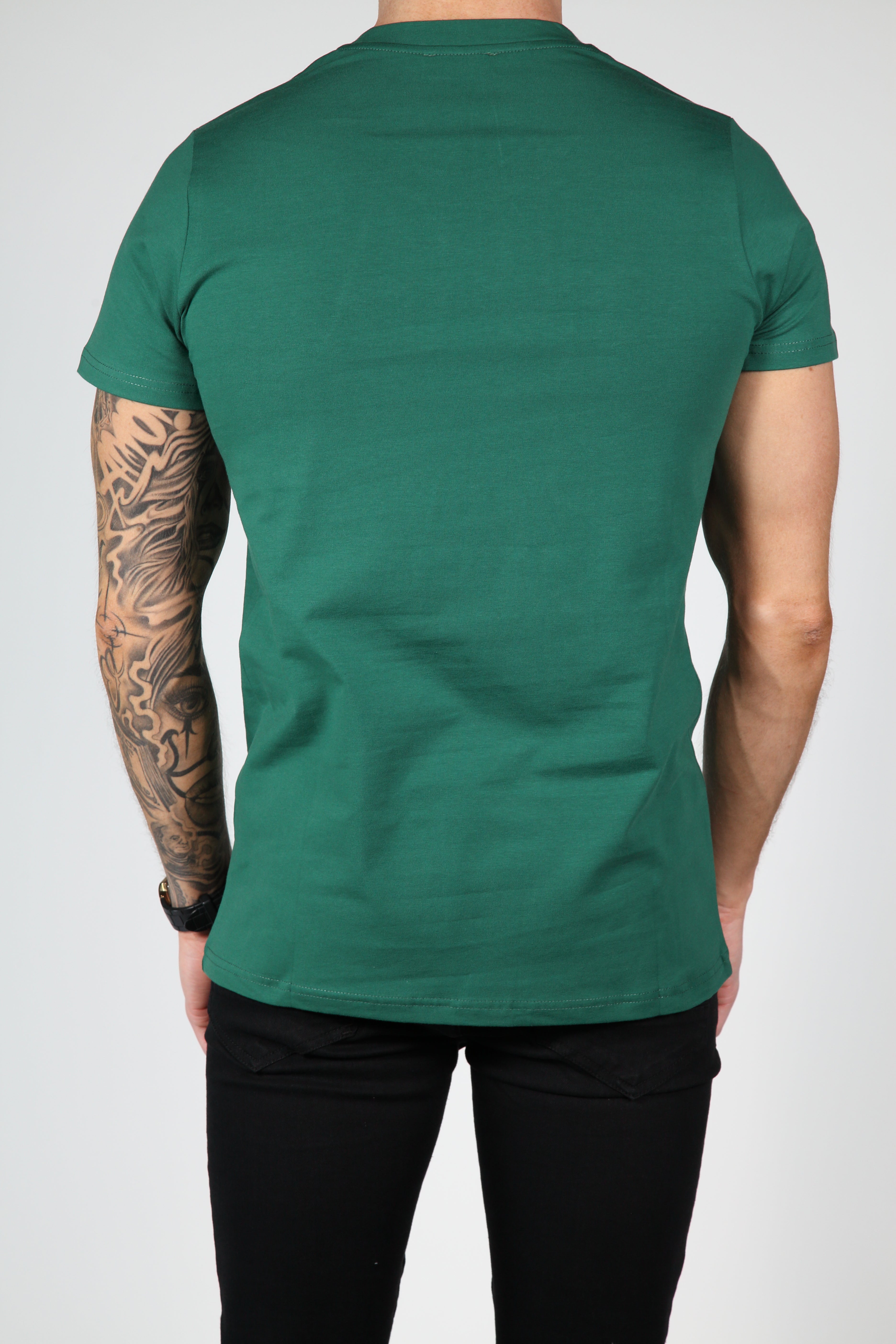 Camiseta verde básica