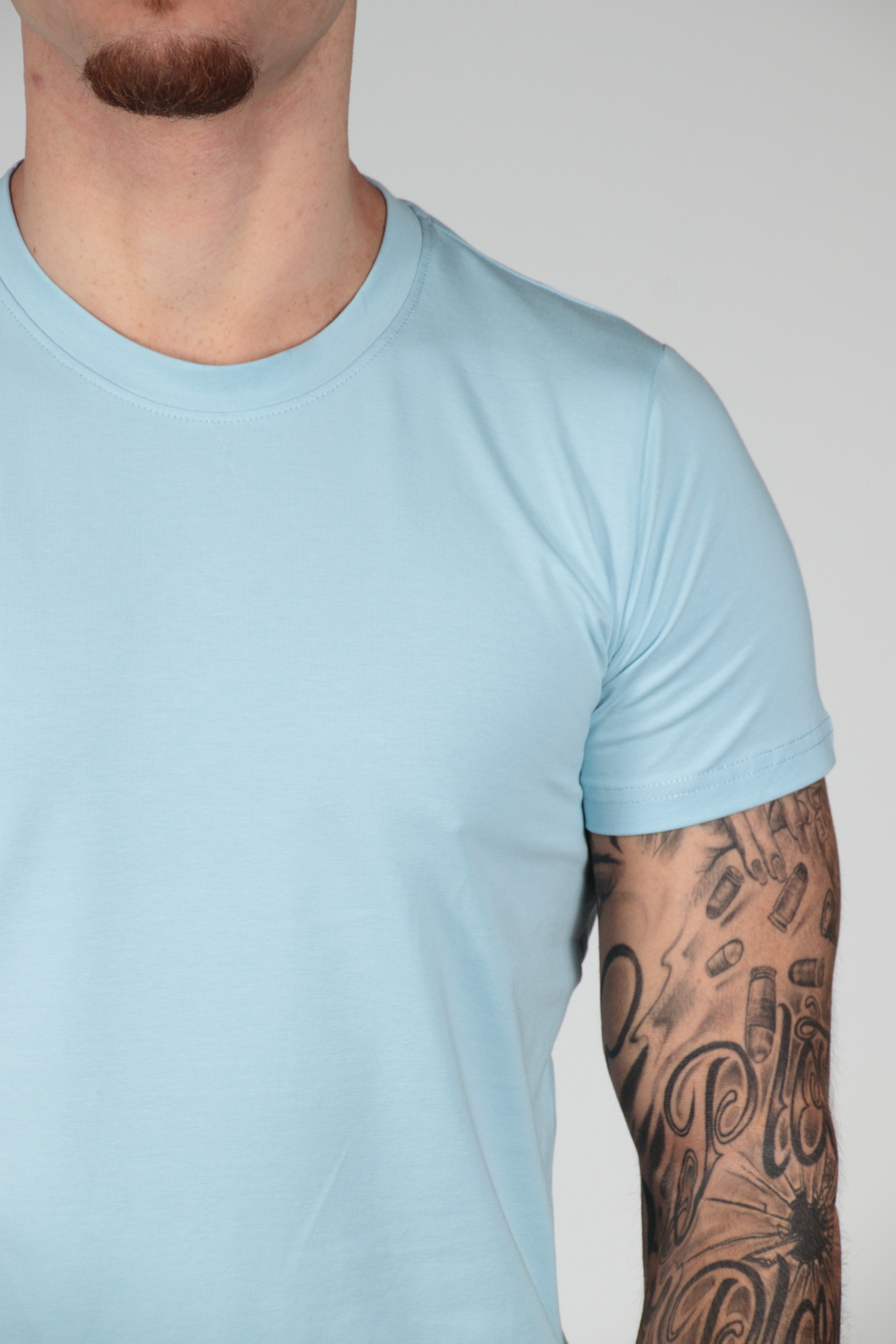 Camiseta azul claro