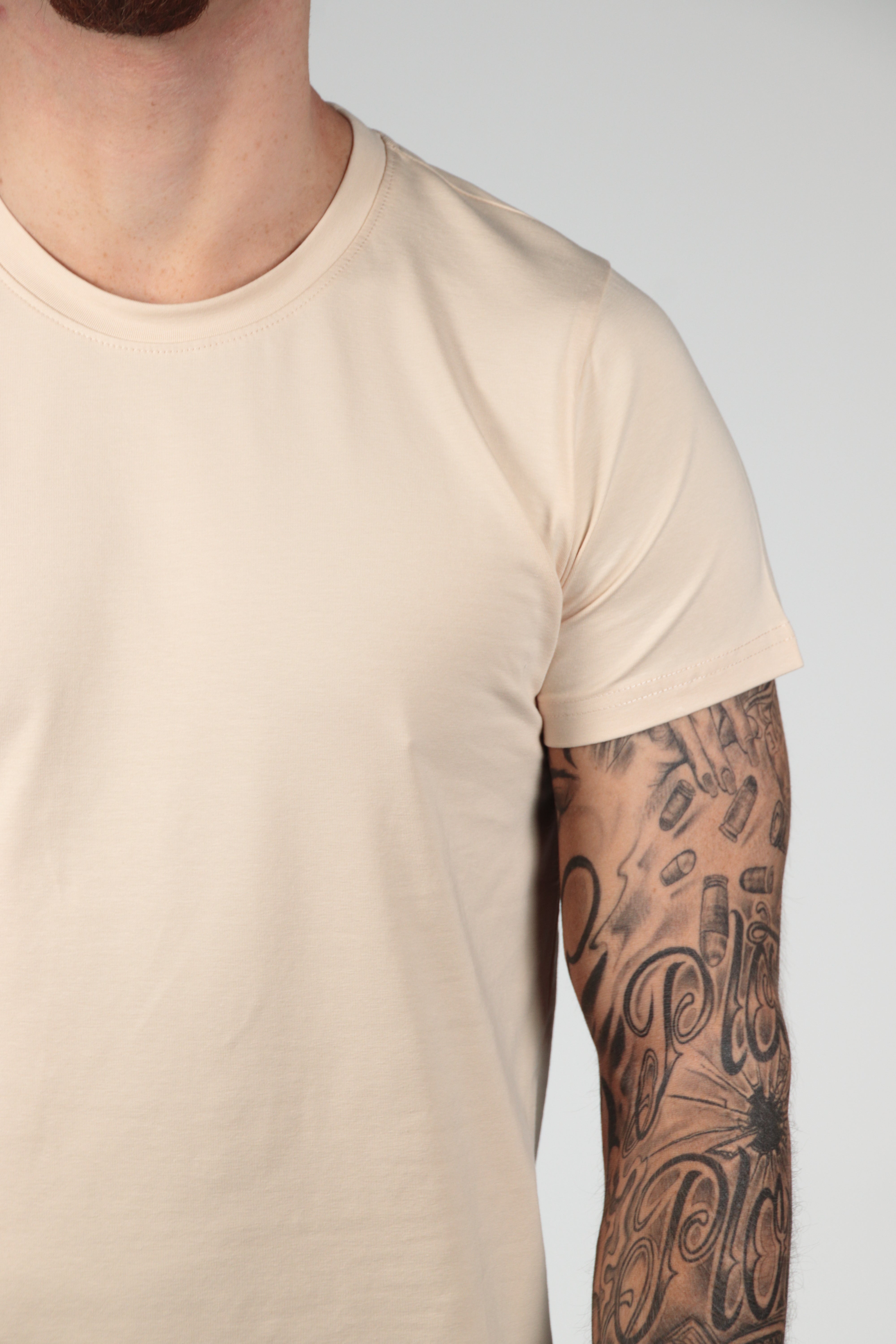 Camiseta beige básica