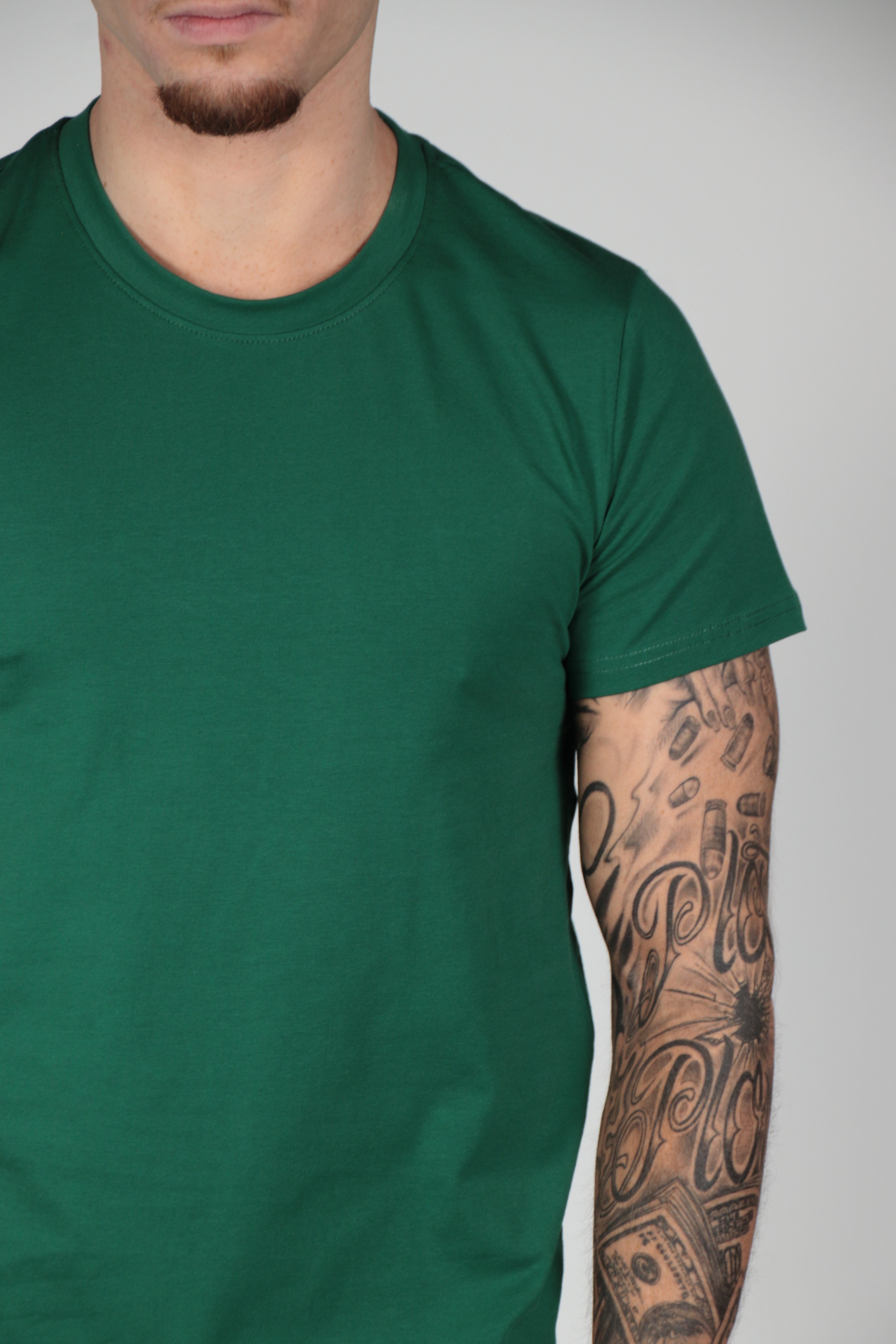 Camiseta verde básica