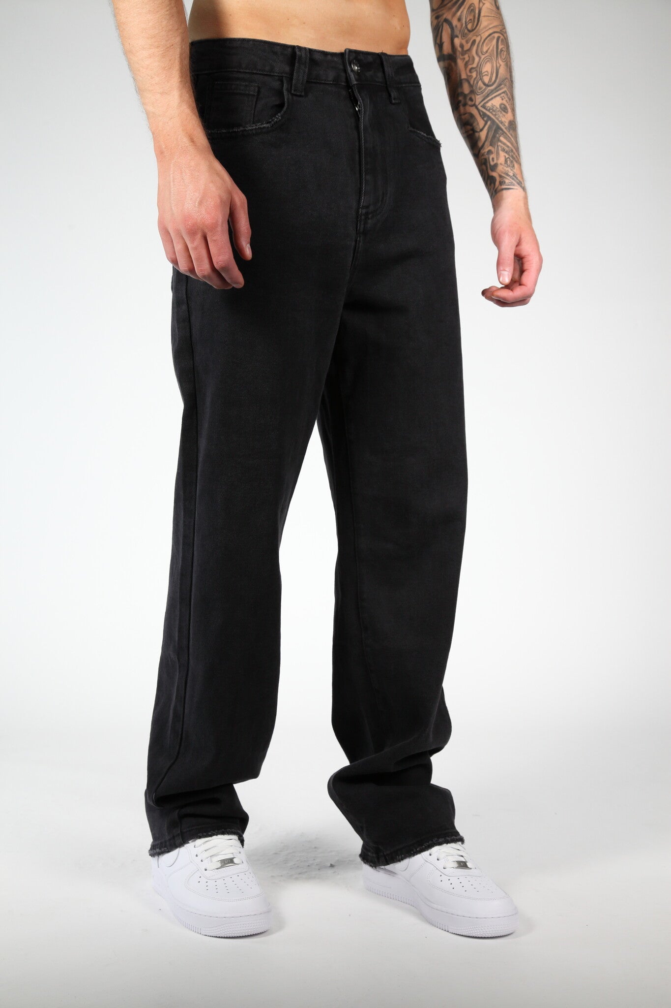 Los jeans rasgados negros