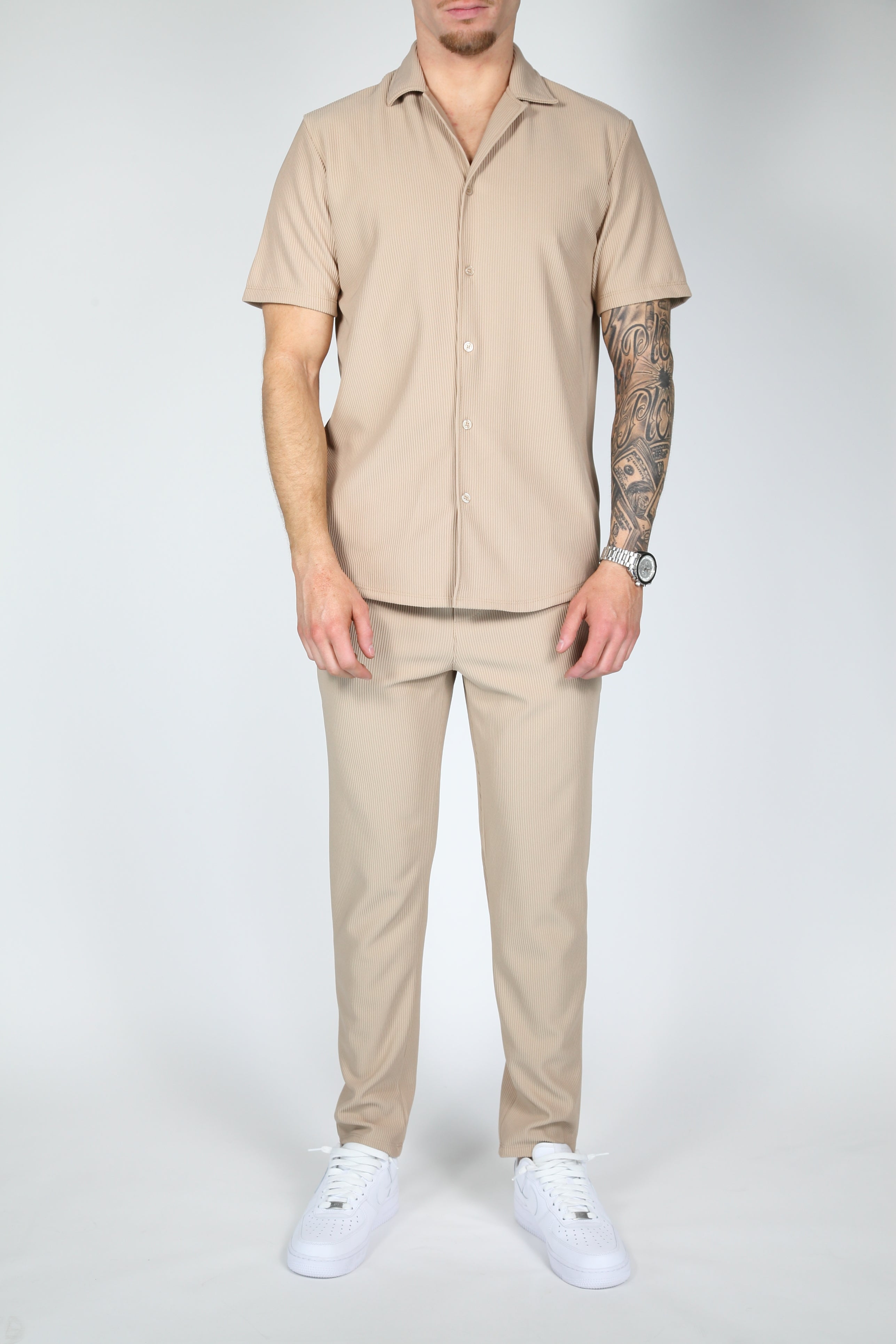 The Lusso Zommerset Beige