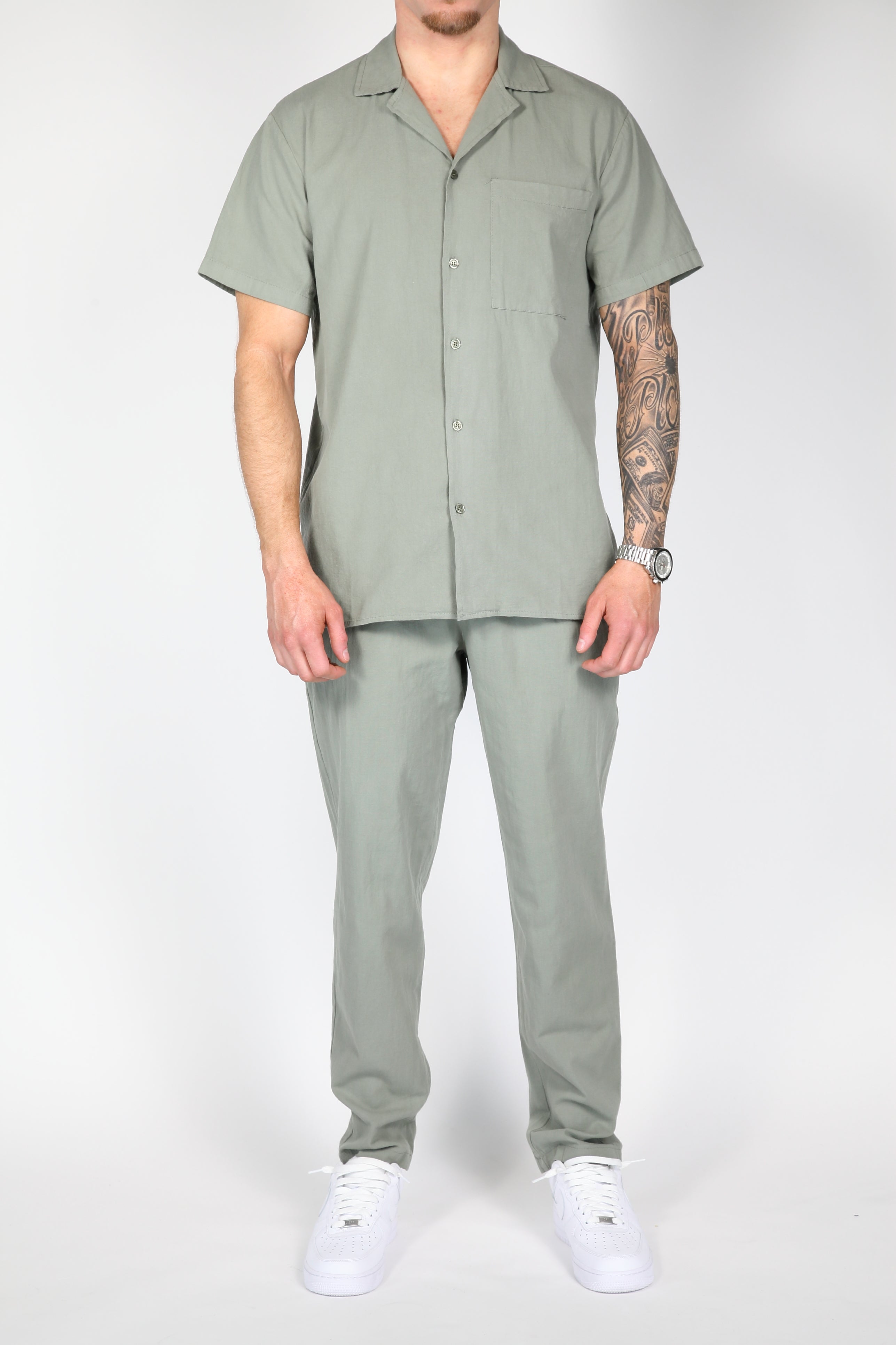 The Mirag Linnenset Khaki
