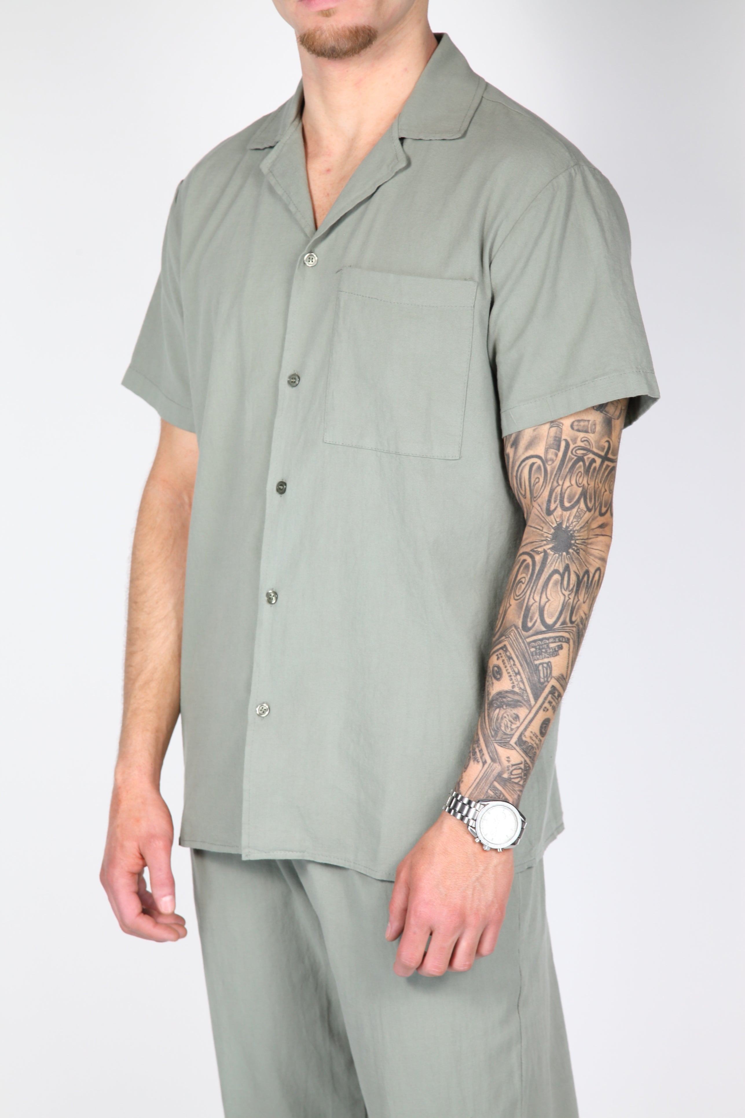 The Mirag Linnenset Khaki