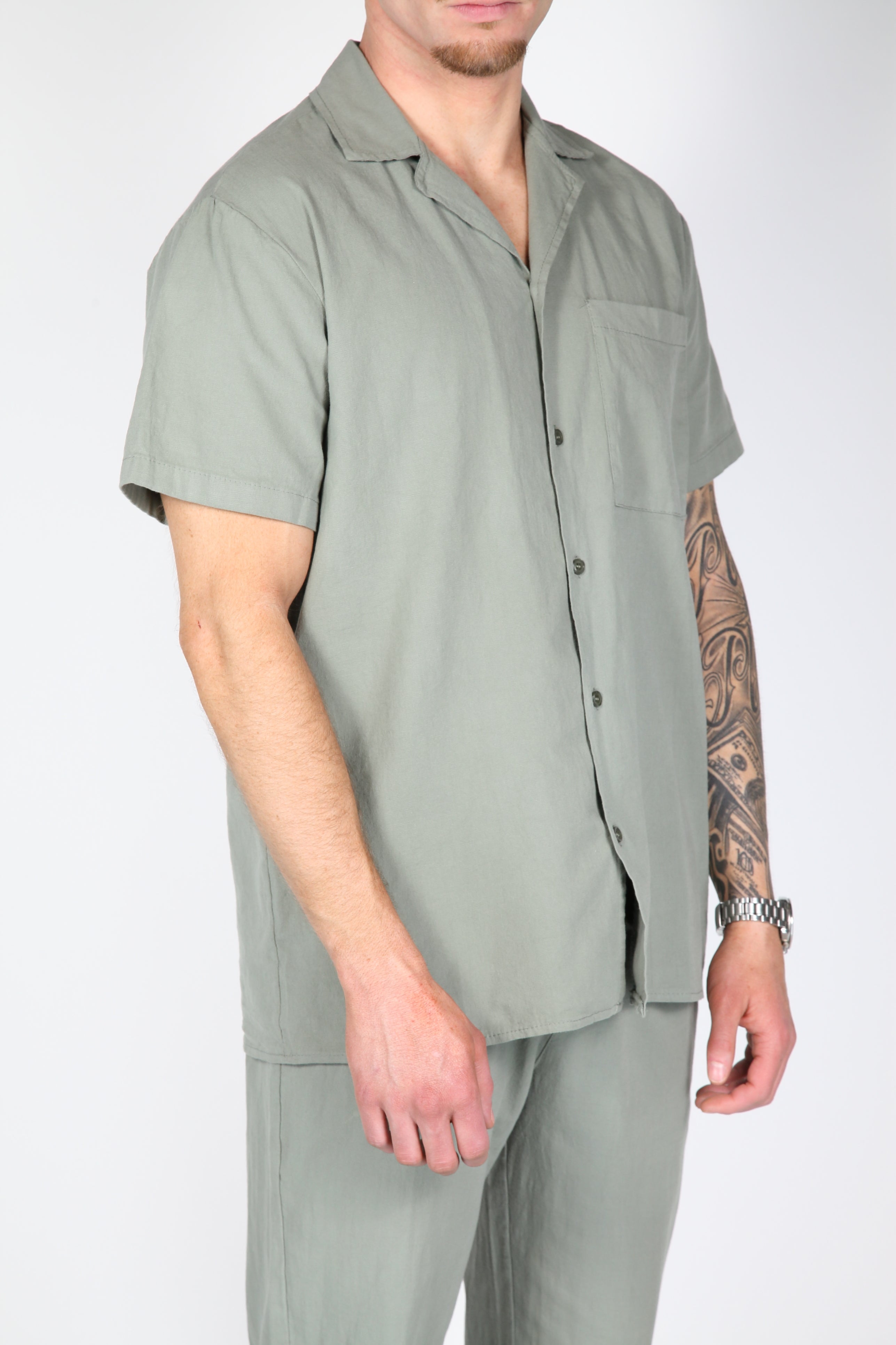 The Mirag Linnenset Khaki