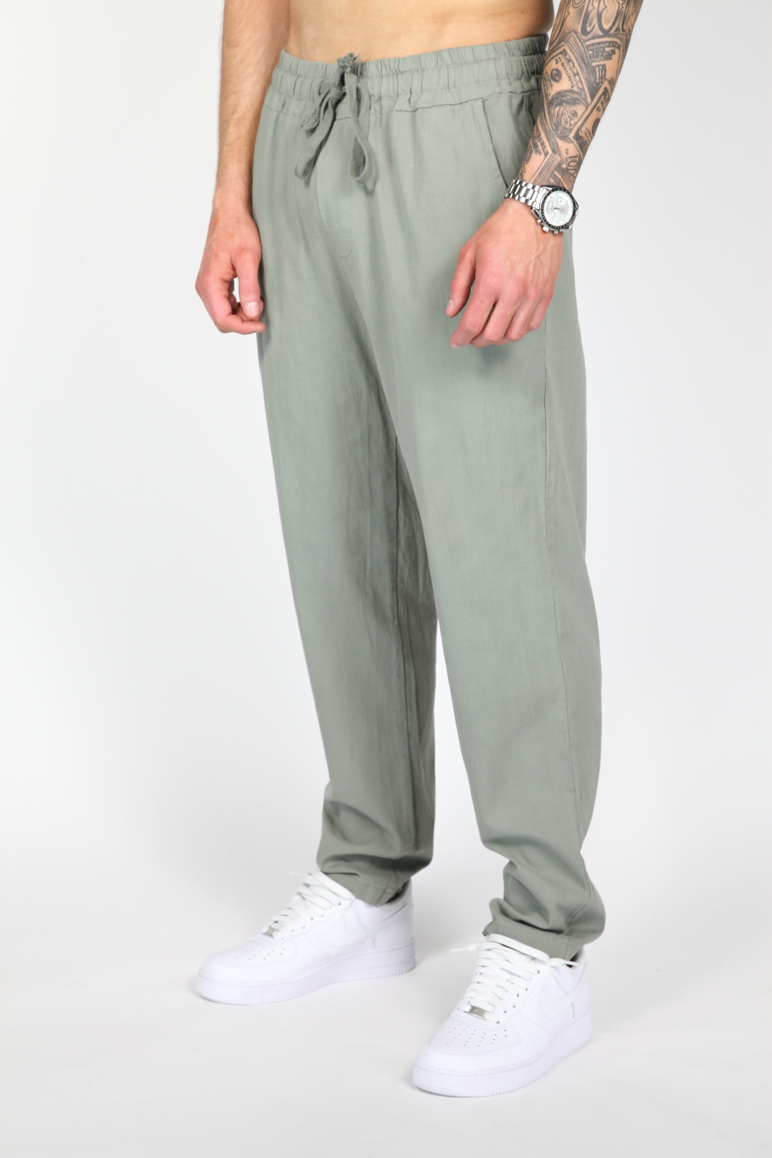 The Mirag Linnenset Khaki