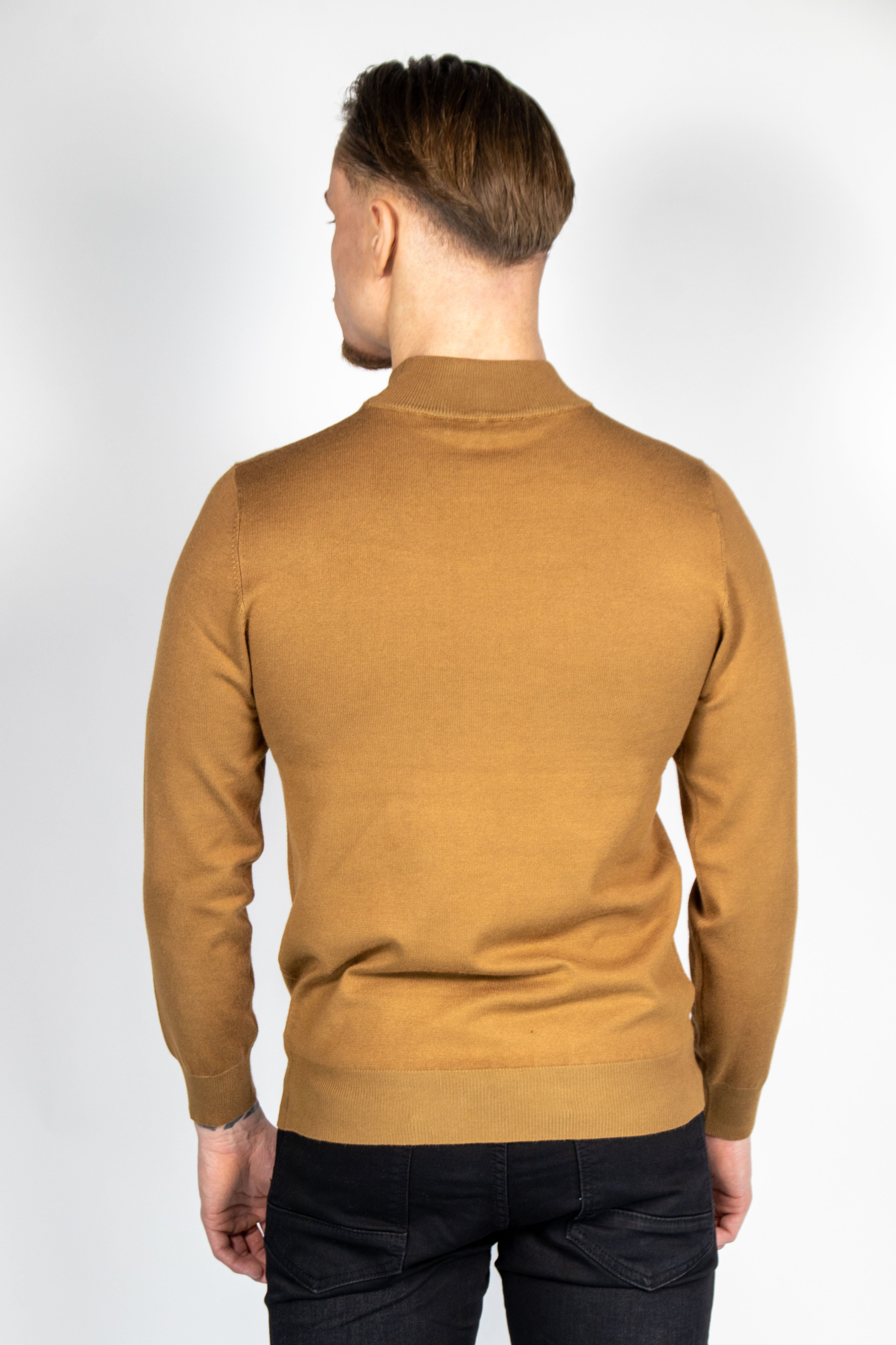 Chameaux à col roulé