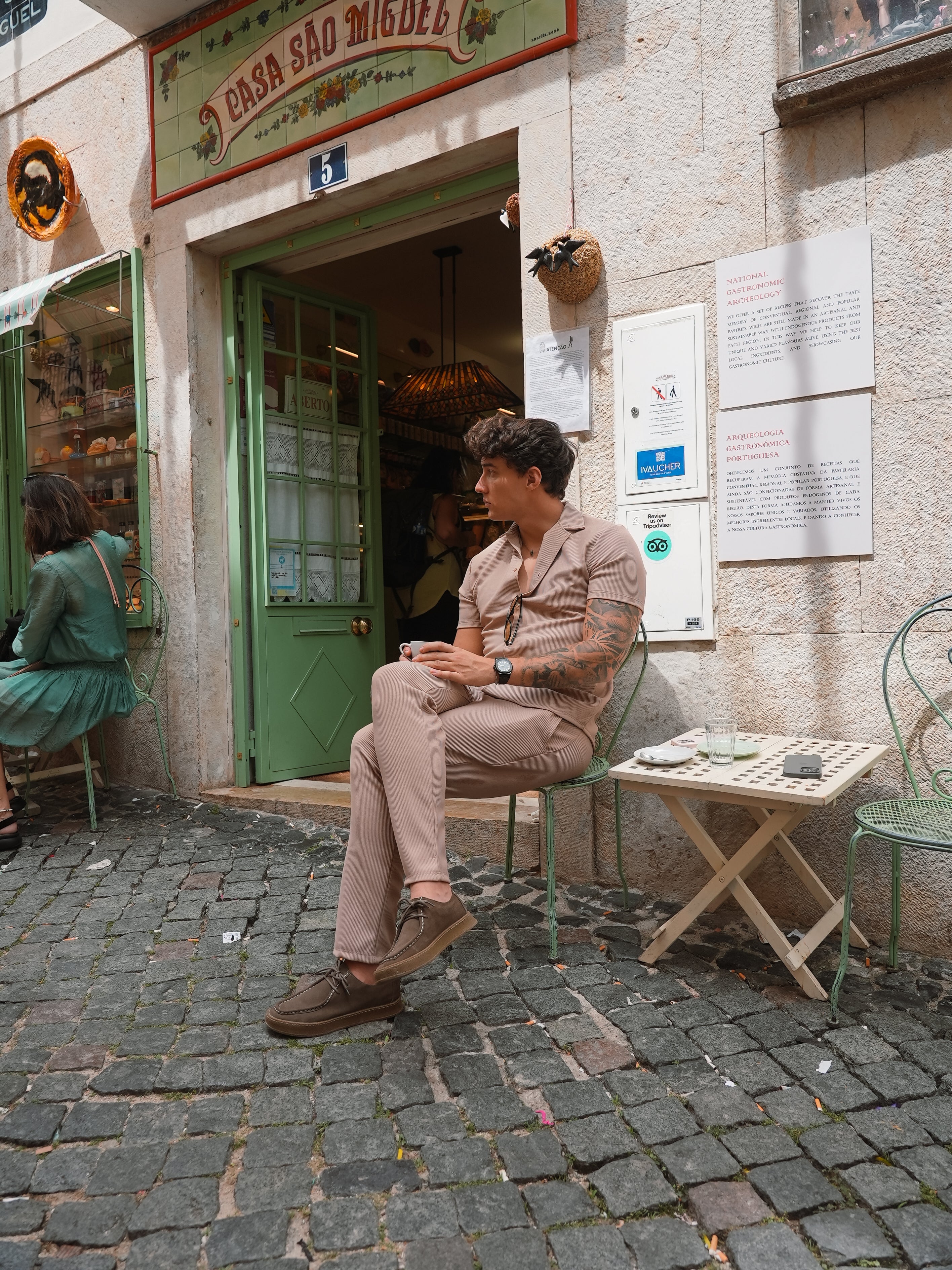 The Lusso Zommerset Beige