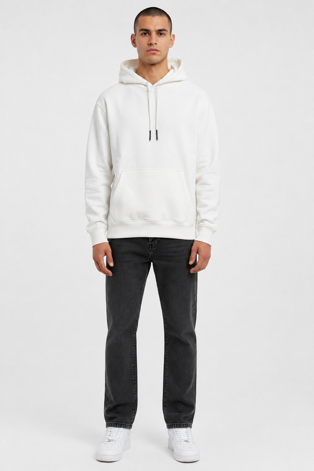 Daily Set Hoodie Arya Wit + Capo Jeans Antraciet - Walking pose