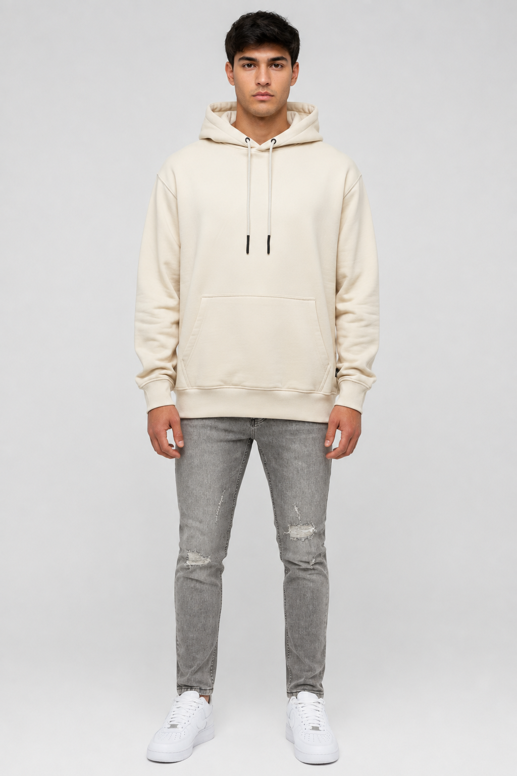 Daily Set Hoodie Arya Crème + Essential Ripped Jeans Grijs - Front view
