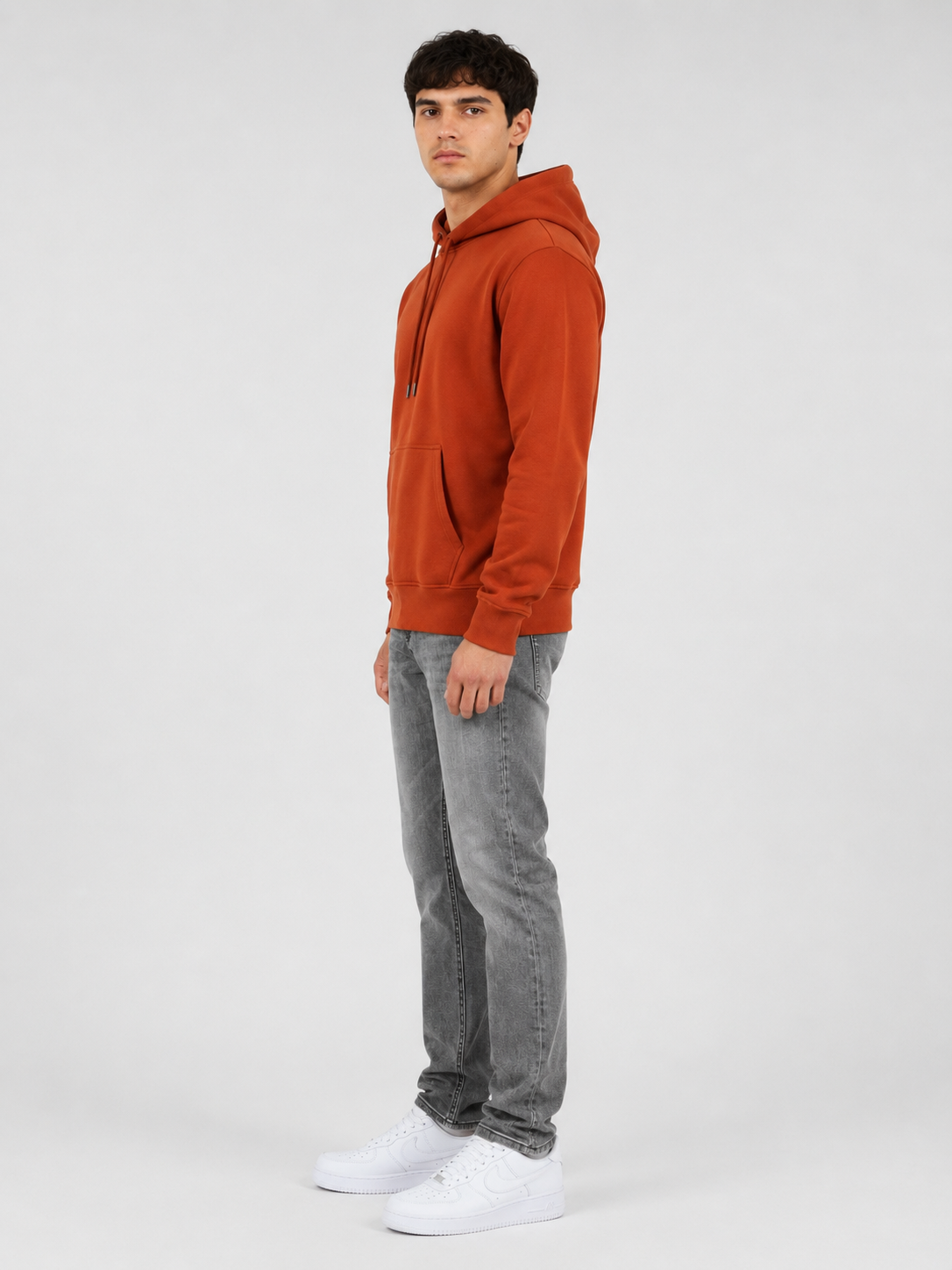 Daily Set Hoodie Arya Burnt Orange + Valenci Loose Fit Jeans Grijs - Walking pose
