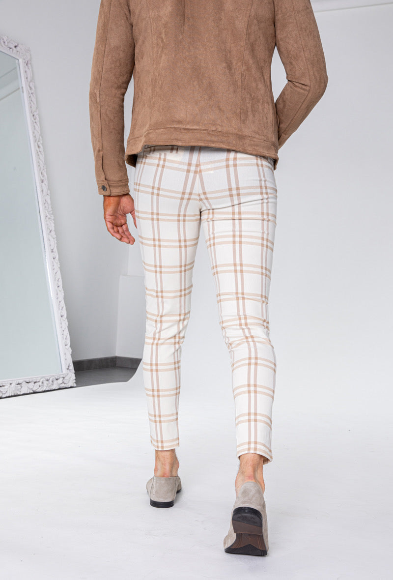 Chino à carreaux blancs