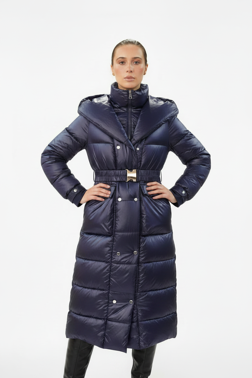 Milena glanzende navy winterjas dames - frontaal dubbele knoopsluiting en ceintuur
