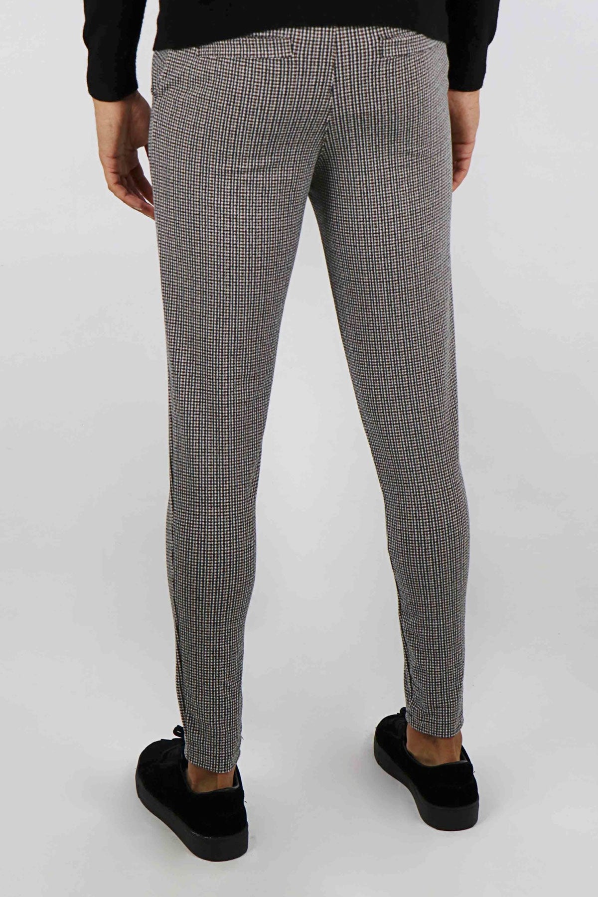 Chino Men Antonio