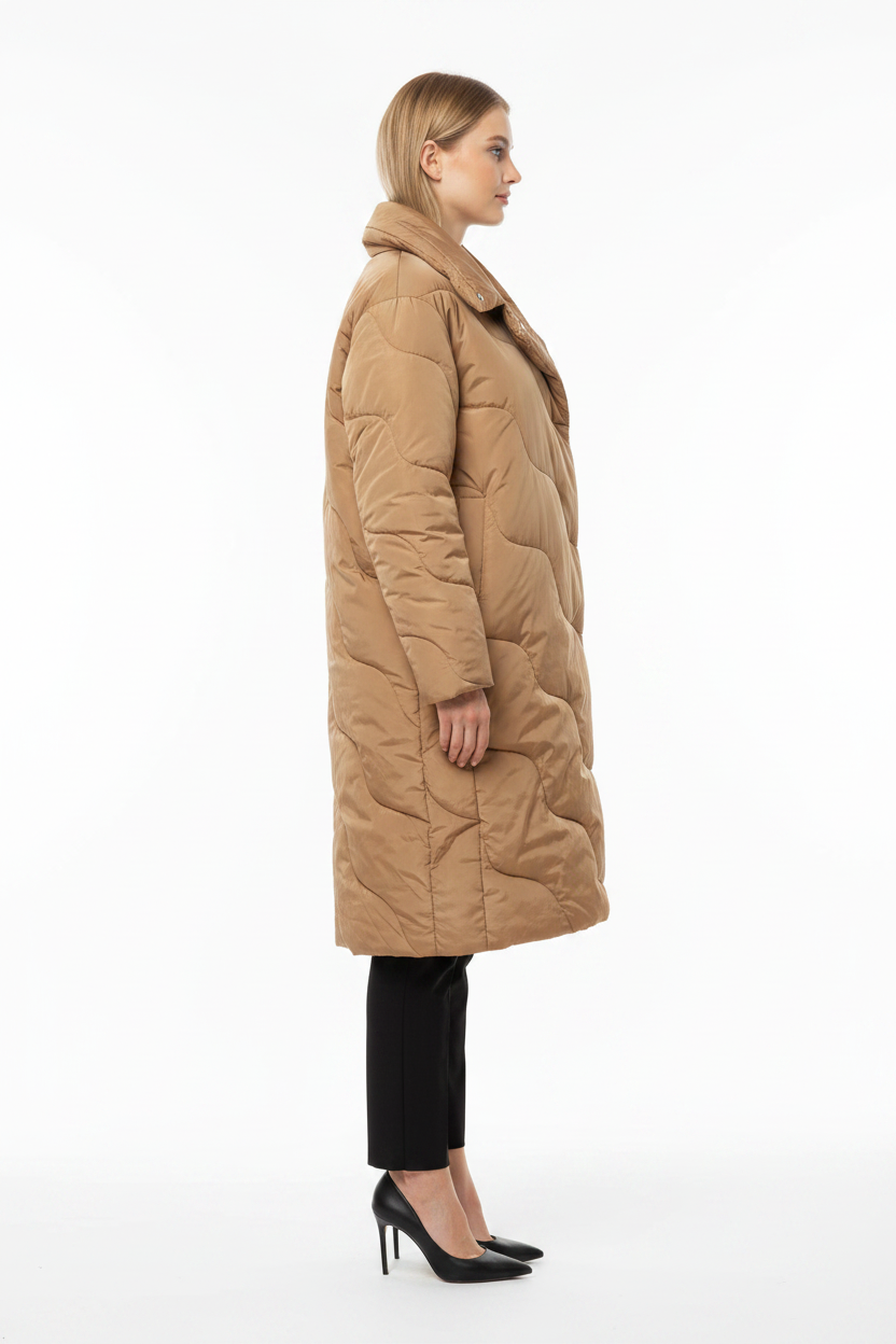 Vittoria camel winterjas dames - zijprofiel cocoon silhouet midi lengte