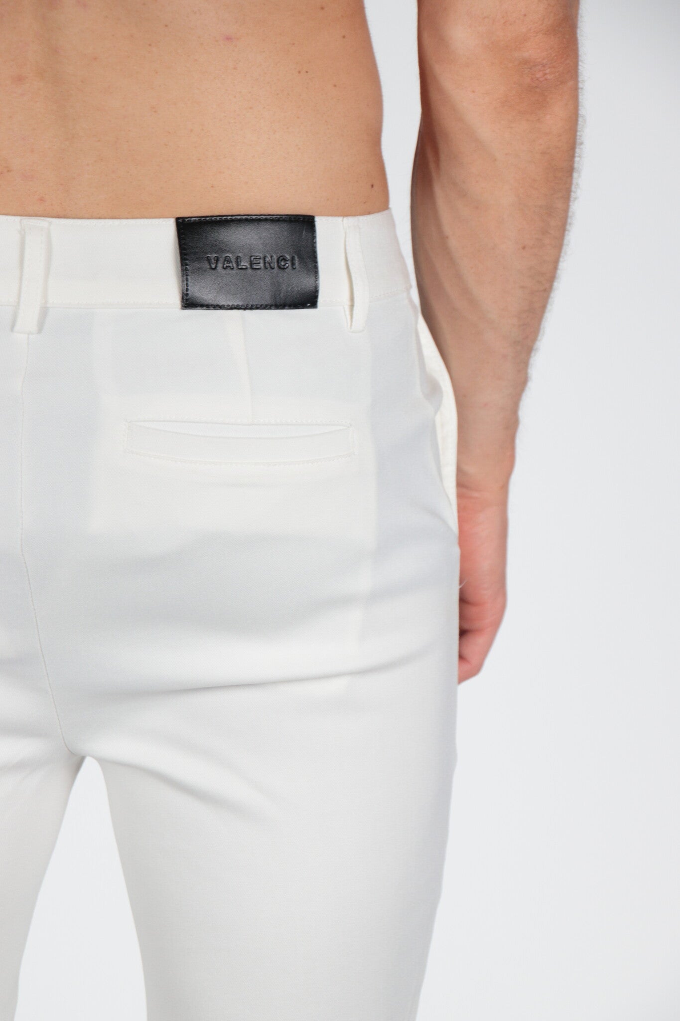 Chino Valenci White
