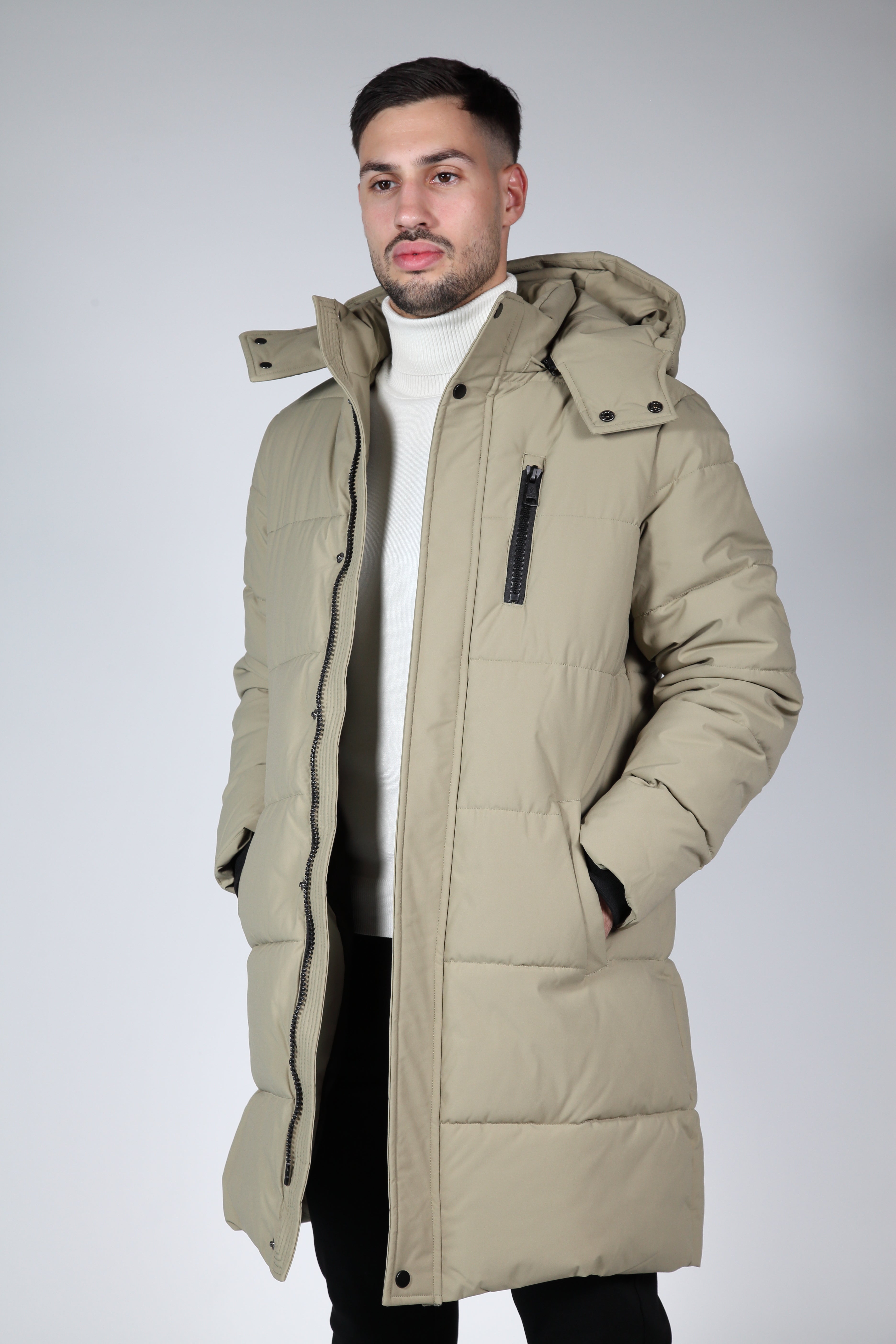 Beige puffer jacket with hood