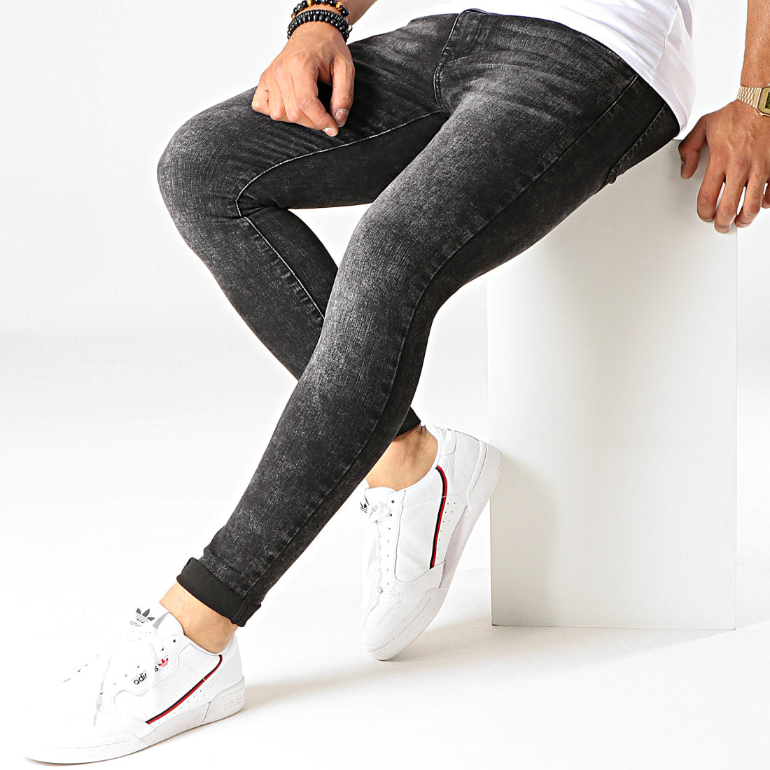 Jeans delgados negros hombres