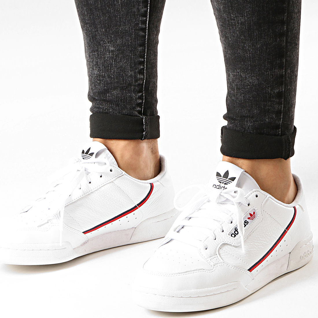Jeans delgados negros hombres