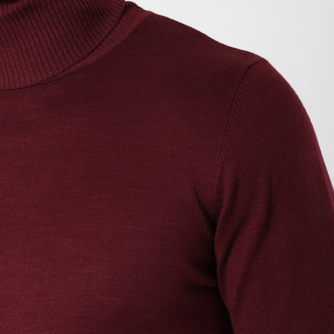 Bordeaux rote Rollkragenpullover Männer