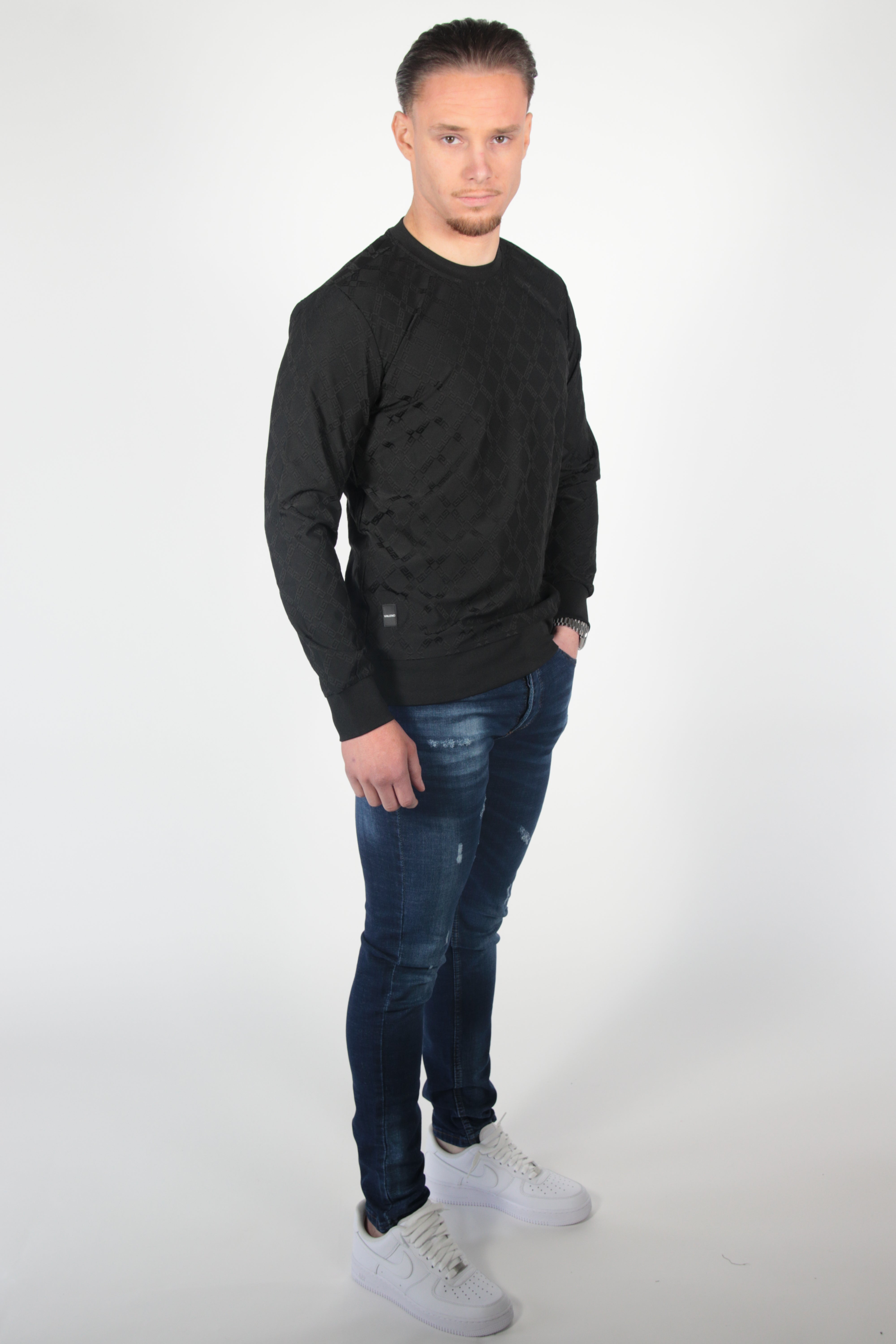 Schwarzer Pullover Fen