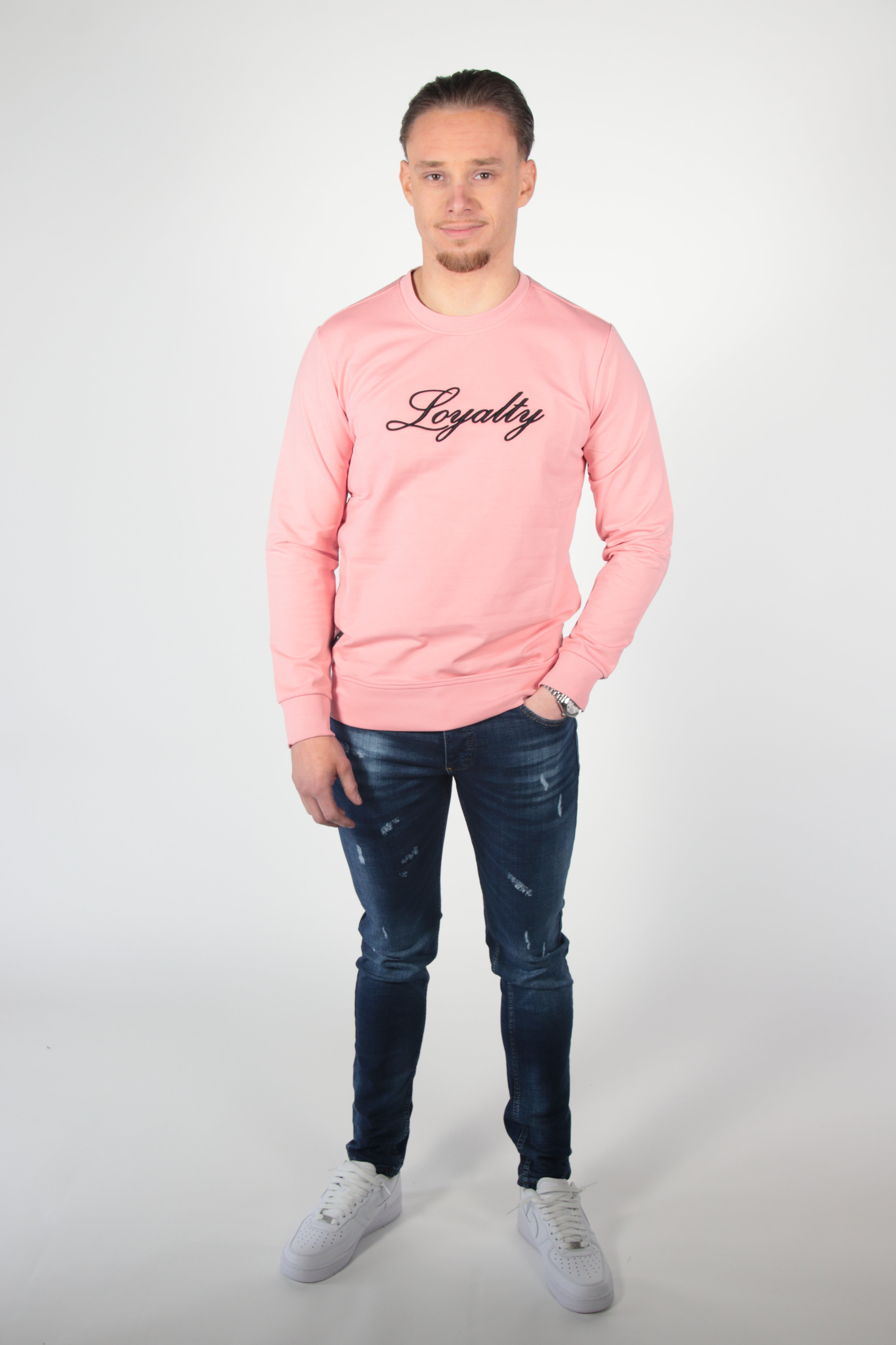 Roze Sweater Loyalty