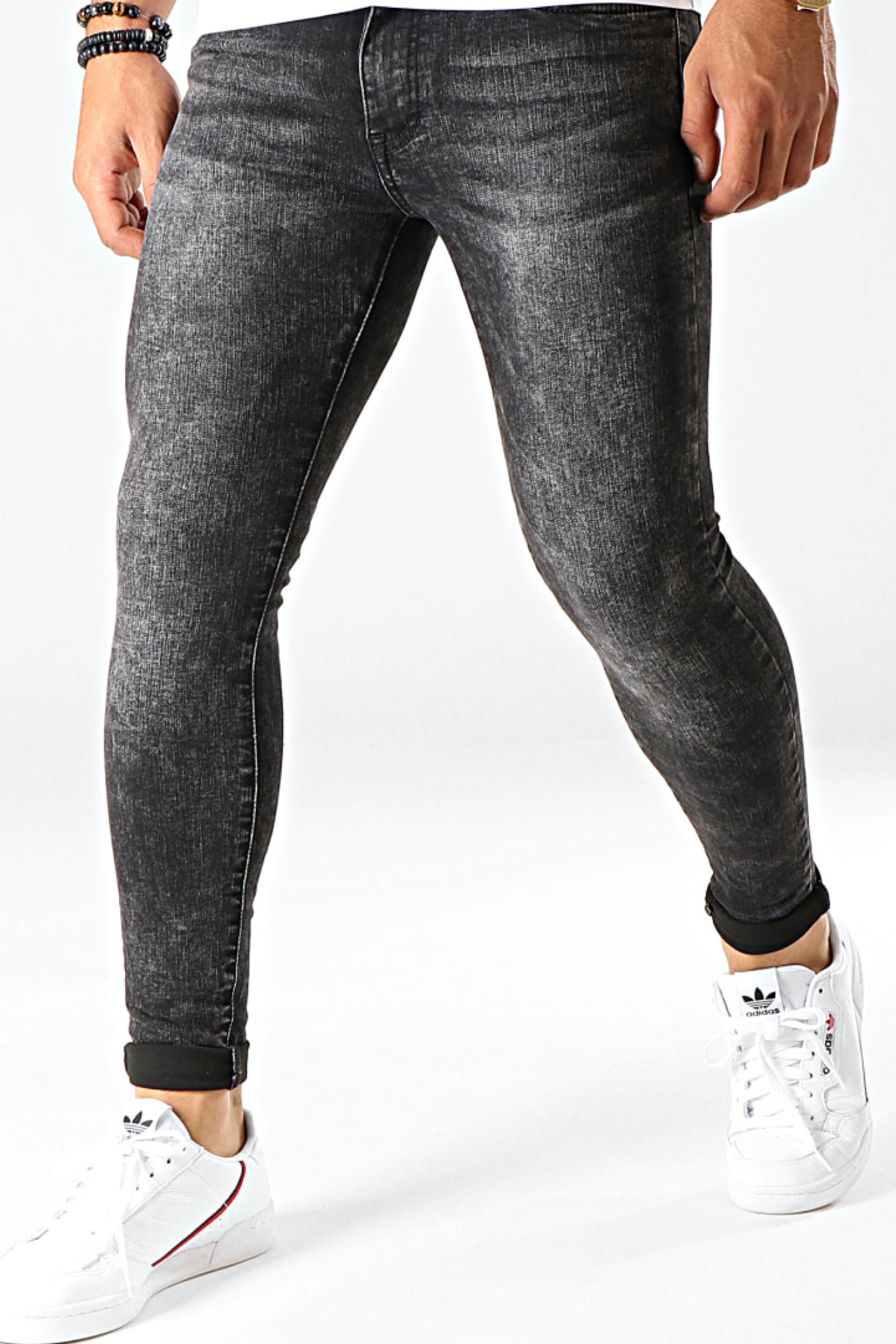 Schwarze Röhrenjeans Männer
