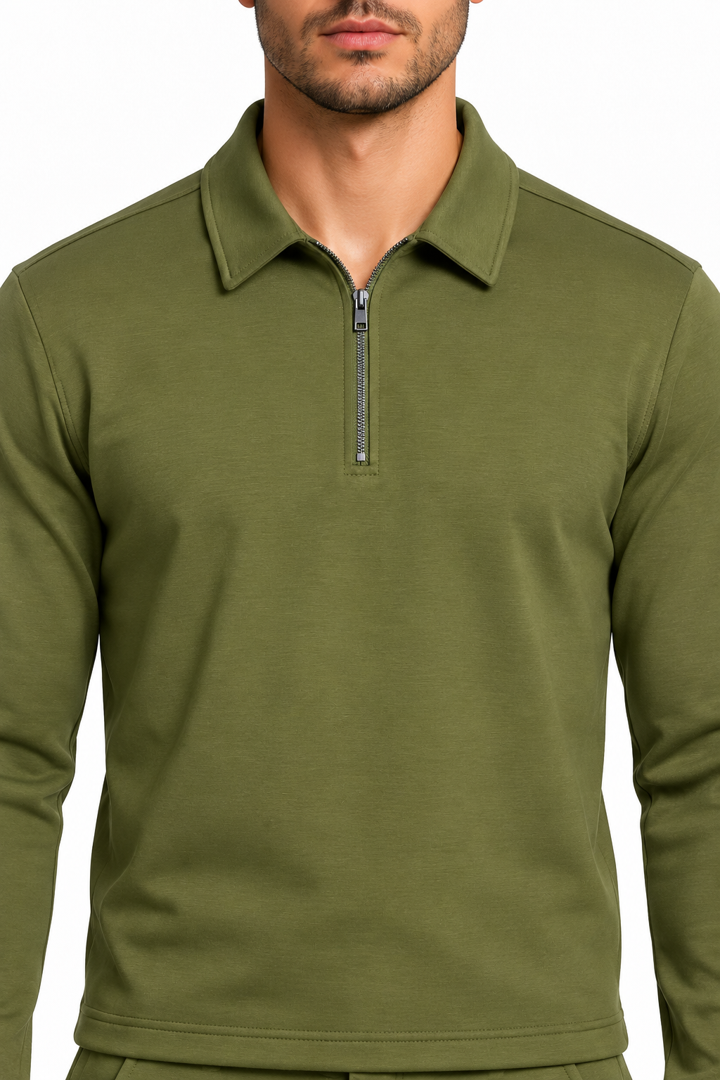 Volledige outfit met army-green halfzip trui en bijpassende chino